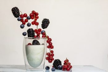 Sweet Yogurt Berries